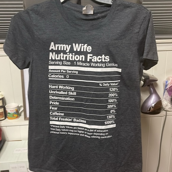 EUC Army Wife Women’s Size Small Grey T-Shirt - Picture 2 of 4
